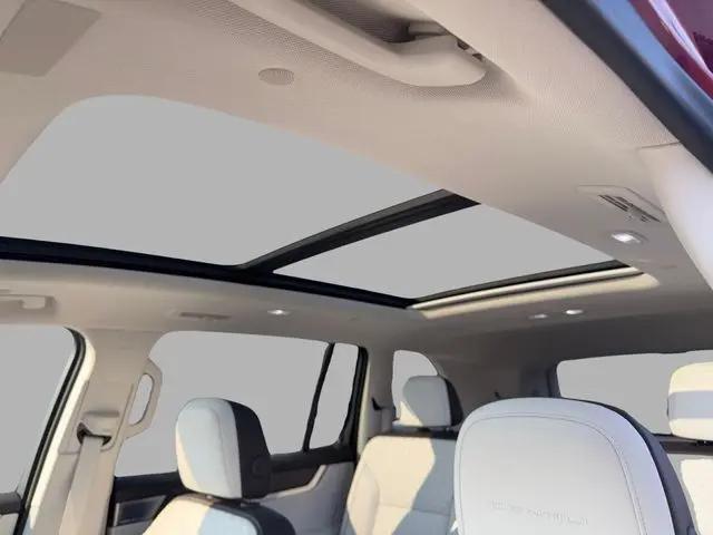 2025 GMC Acadia FWD Denali