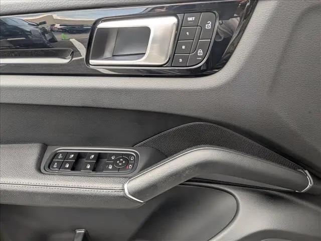 2023 Porsche Cayenne Cayenne