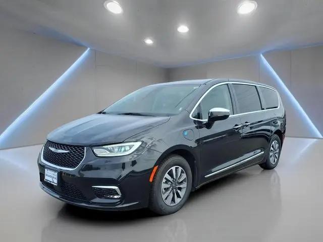 2023 Chrysler Pacifica Hybrid Limited for sale in Brandywine, MD