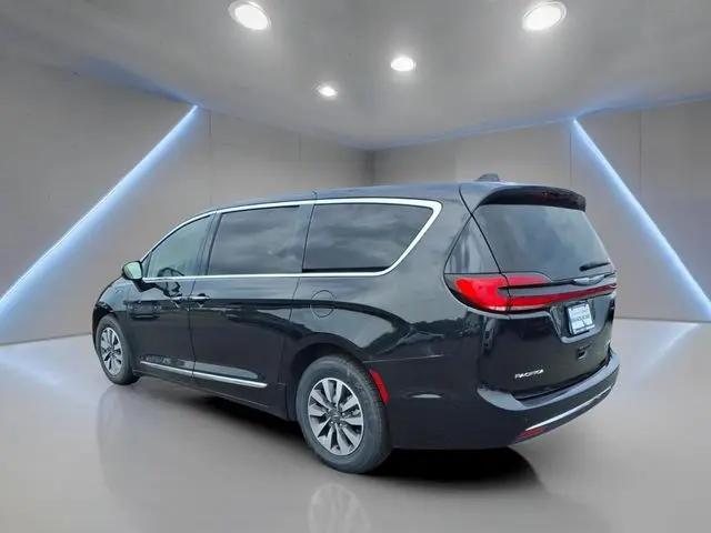2023 Chrysler Pacifica Hybrid Limited