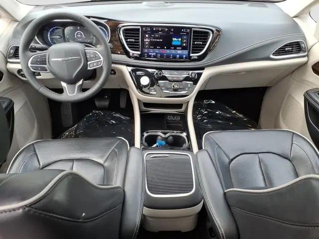 2023 Chrysler Pacifica Hybrid Limited