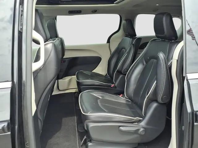 2023 Chrysler Pacifica Hybrid Limited