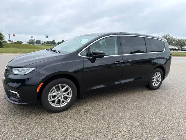 2024 Chrysler Pacifica Touring L for sale in Morton, IL