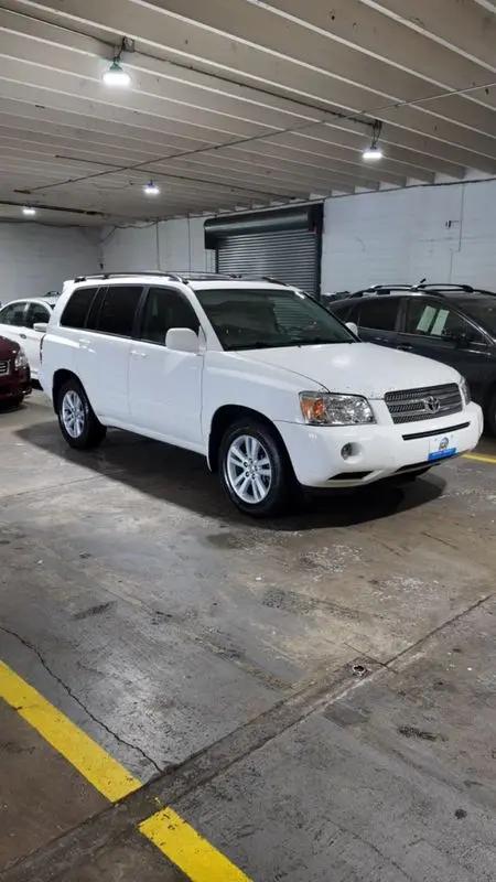 2006 Toyota Highlander Hybrid V6 for sale in Carlstadt, NJ