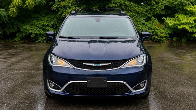 2017 Chrysler Pacifica Touring-L