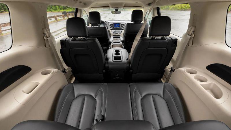 2017 Chrysler Pacifica Touring-L