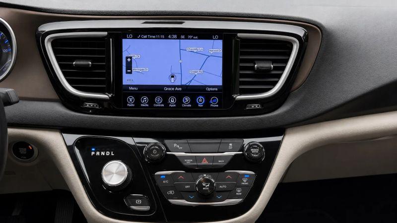 2017 Chrysler Pacifica Touring-L
