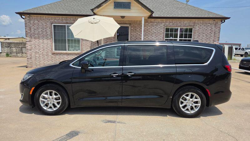 2017 Chrysler Pacifica Touring Plus
