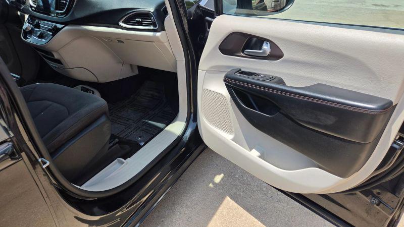2017 Chrysler Pacifica Touring Plus