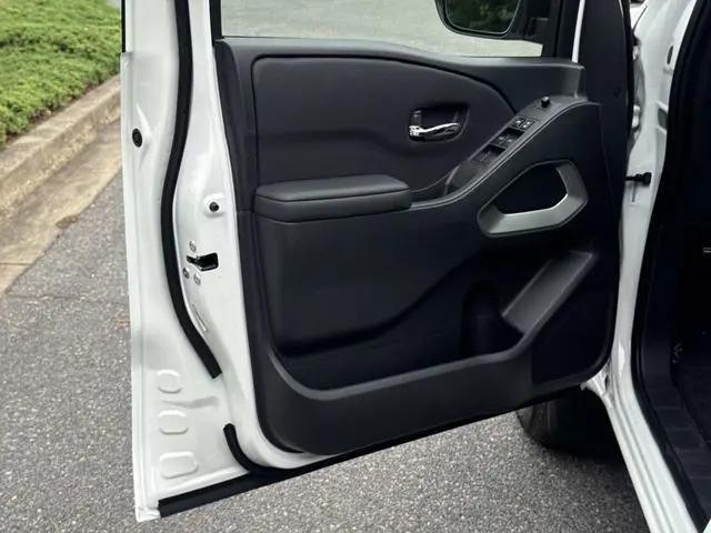 2026 Nissan Frontier Crew Cab SV 4x4