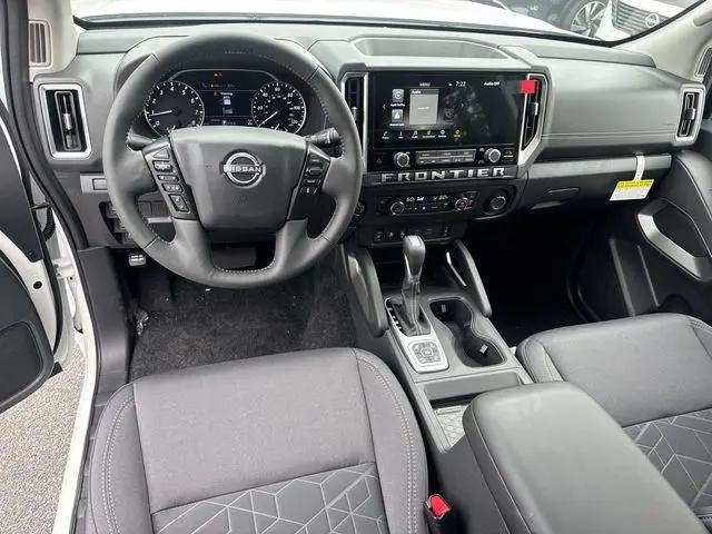 2026 Nissan Frontier Crew Cab SV 4x4