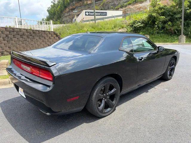 2014 Dodge Challenger SXT Plus