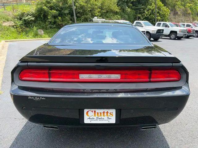 2014 Dodge Challenger SXT Plus