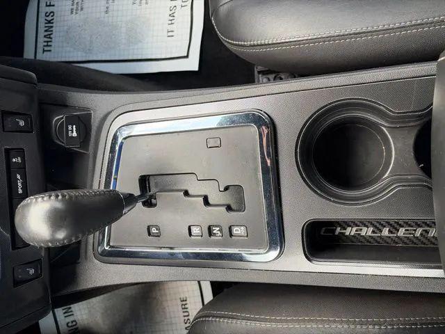 2014 Dodge Challenger SXT Plus