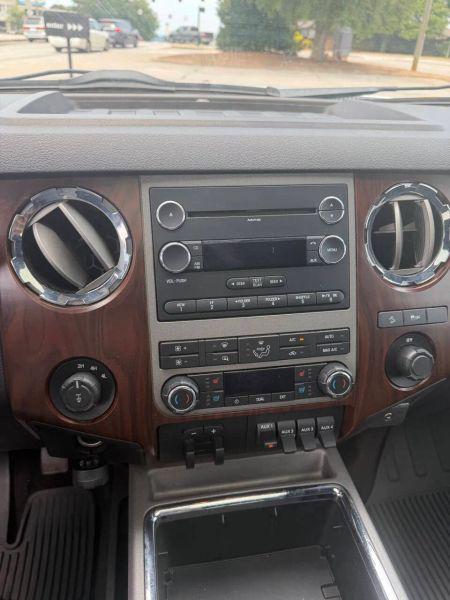 2011 Ford F-250 LARIAT