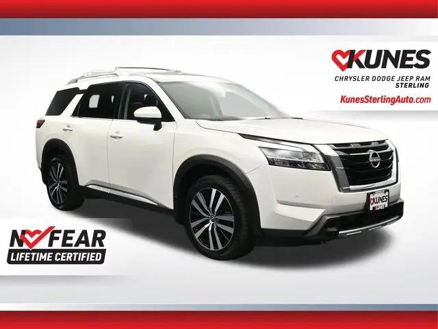 2024 Nissan Pathfinder Platinum 4WD for sale in Sterling, IL