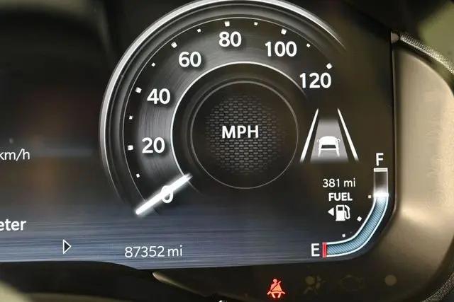 2025 Ram 1500 Limited Crew Cab 4x4 57 Box