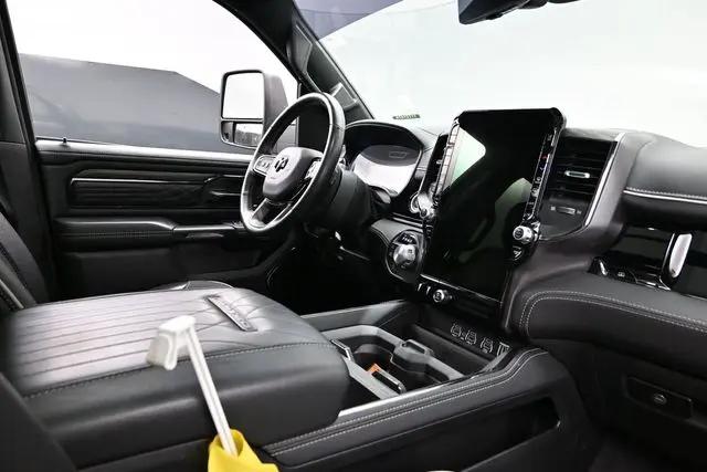 2025 Ram 1500 Limited Crew Cab 4x4 57 Box