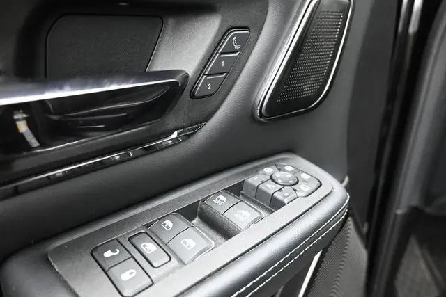 2025 Ram 1500 Limited Crew Cab 4x4 57 Box