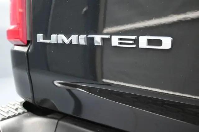 2025 Ram 1500 Limited Crew Cab 4x4 57 Box