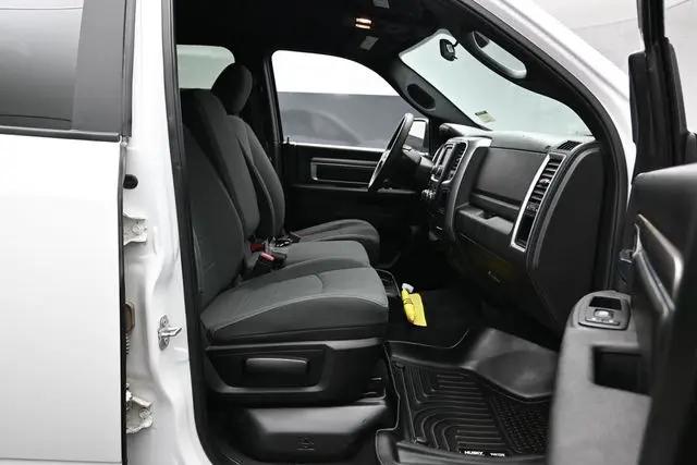 2024 Ram 1500 Classic Warlock Crew Cab 4x4 57 Box