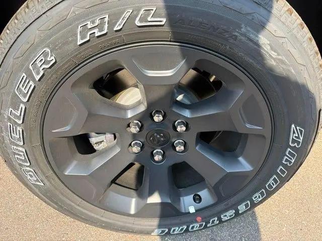 2026 Ram 1500 Big Horn Crew Cab 4x4 57 Box