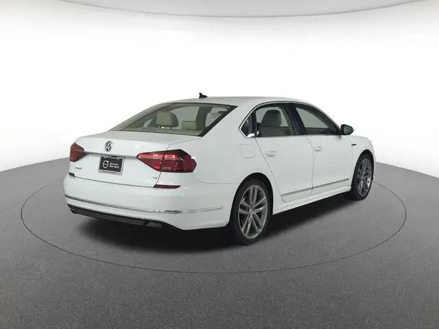 2017 Volkswagen Passat 1.8T R-Line