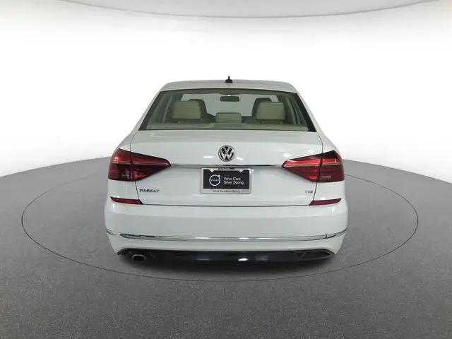 2017 Volkswagen Passat 1.8T R-Line