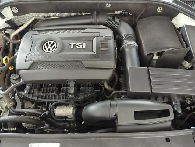 2017 Volkswagen Passat 1.8T R-Line