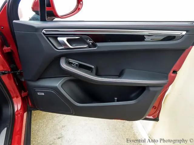 2021 Porsche Macan S