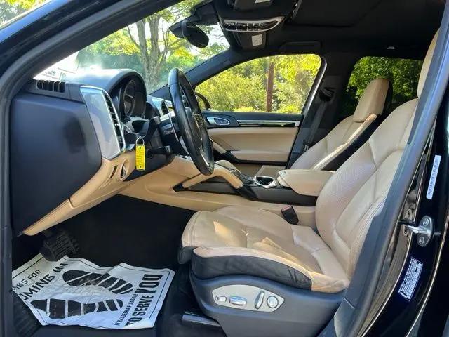 2016 Porsche Cayenne Cayenne