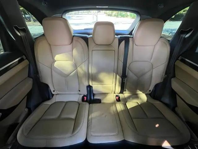 2016 Porsche Cayenne Cayenne