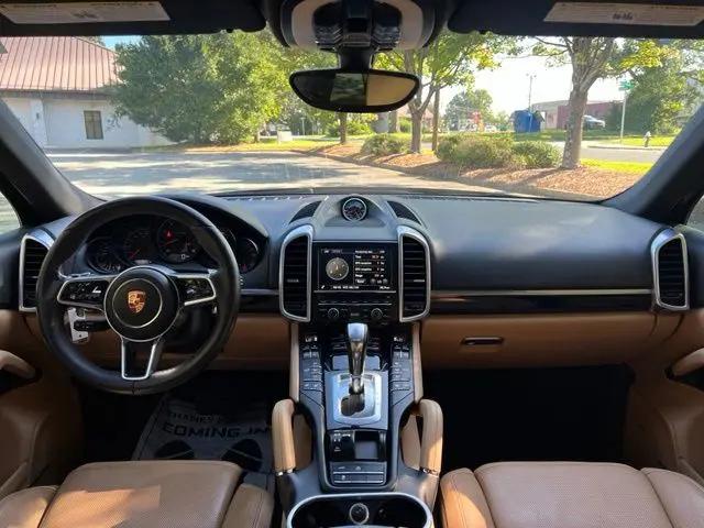 2016 Porsche Cayenne Cayenne