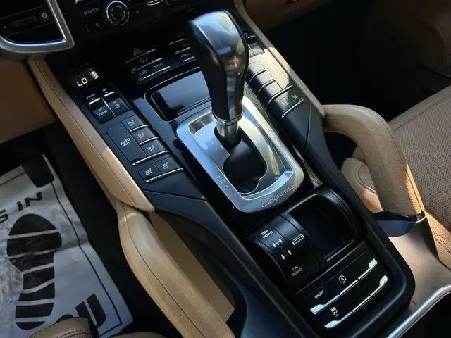 2016 Porsche Cayenne Cayenne
