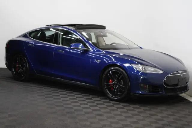 2015 Tesla Model S 70D