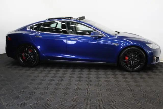 2015 Tesla Model S 70D