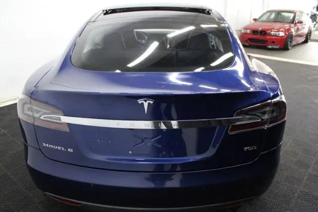 2015 Tesla Model S 70D