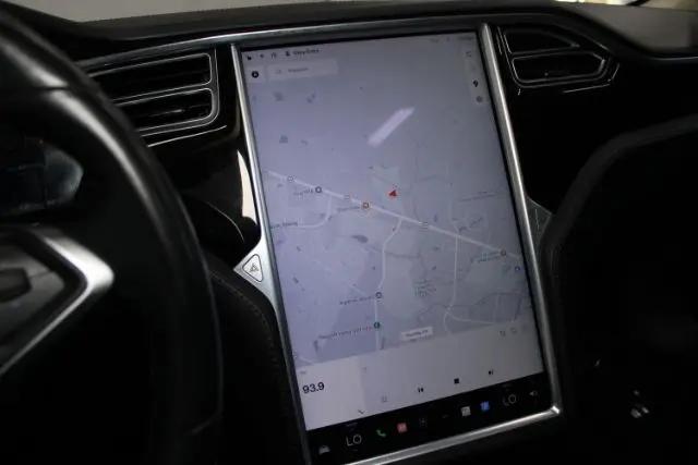 2015 Tesla Model S 70D