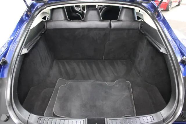 2015 Tesla Model S 70D
