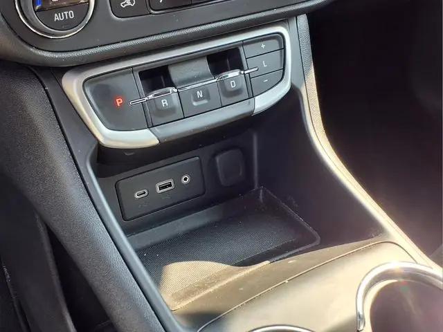 2023 GMC Terrain AWD SLE