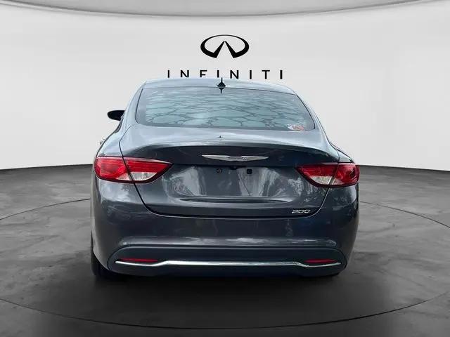 2016 Chrysler 200 Limited