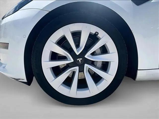 2021 Tesla Model 3 Standard Range Plus Rear-Wheel Drive