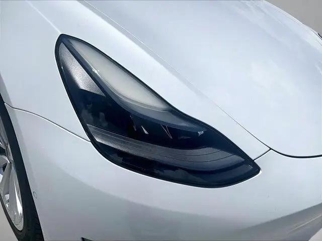 2021 Tesla Model 3 Standard Range Plus Rear-Wheel Drive