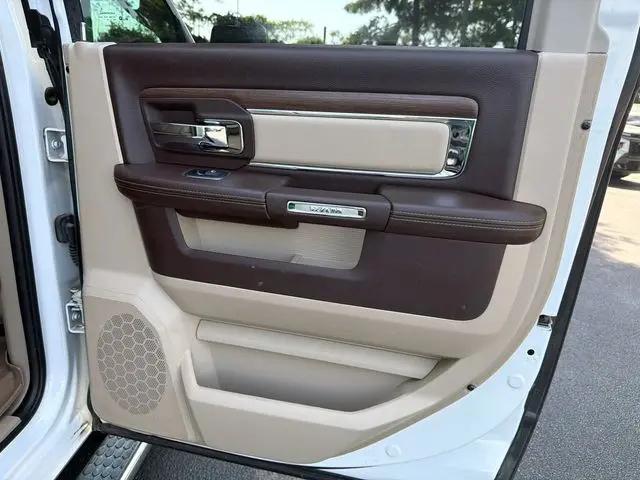 2017 Ram 1500 Laramie Crew Cab 4x4 64 Box