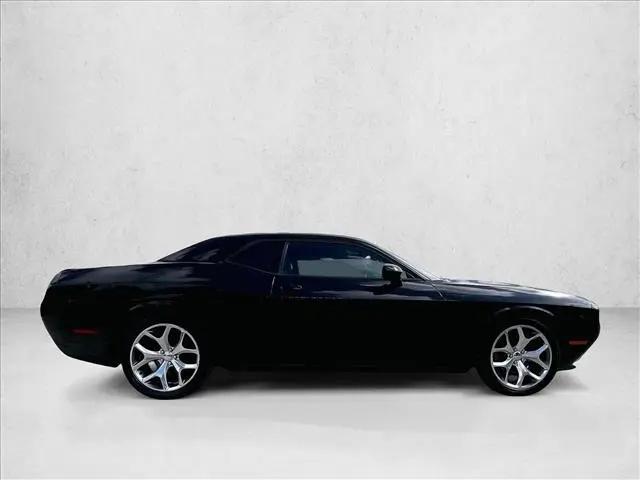 2016 Dodge Challenger SXT Plus