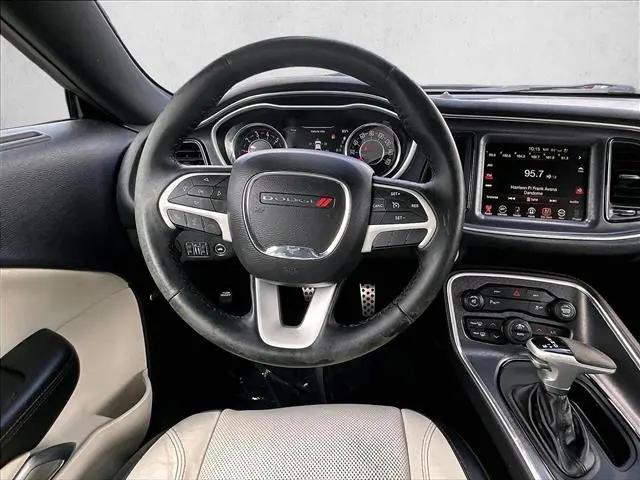 2016 Dodge Challenger SXT Plus