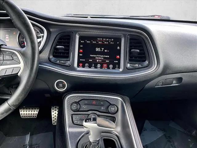 2016 Dodge Challenger SXT Plus