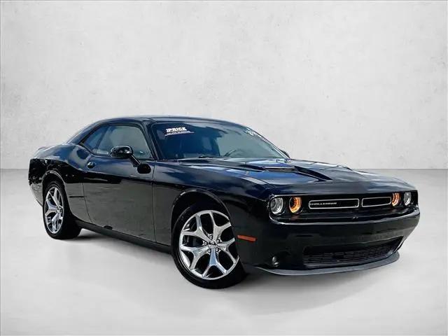 2016 Dodge Challenger SXT Plus