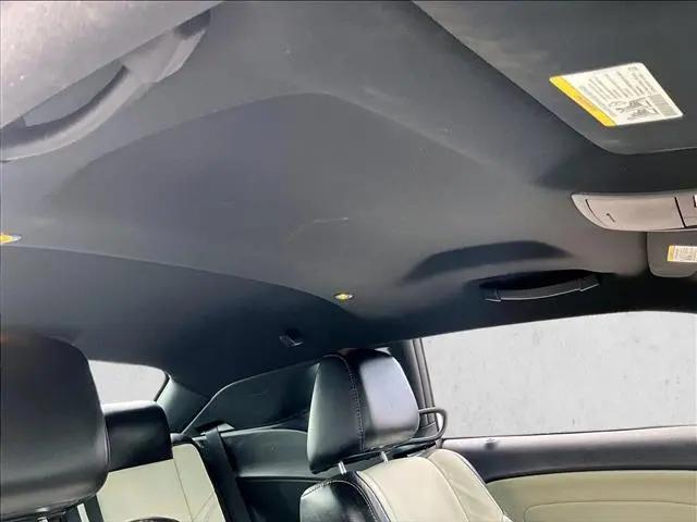 2016 Dodge Challenger SXT Plus