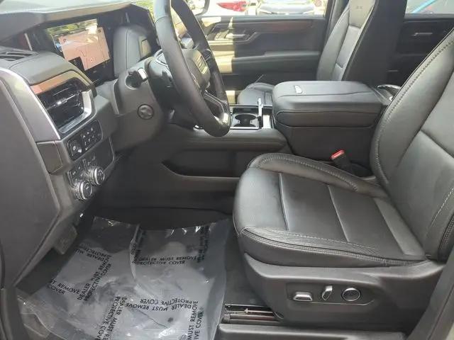2025 GMC Yukon 4WD Denali